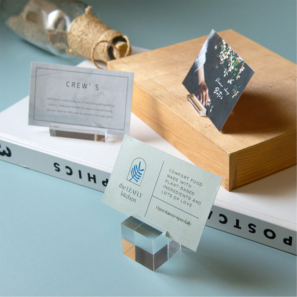 アクリルミニスタンド